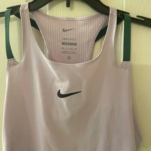 Nike tank top NWT XS women’s cute